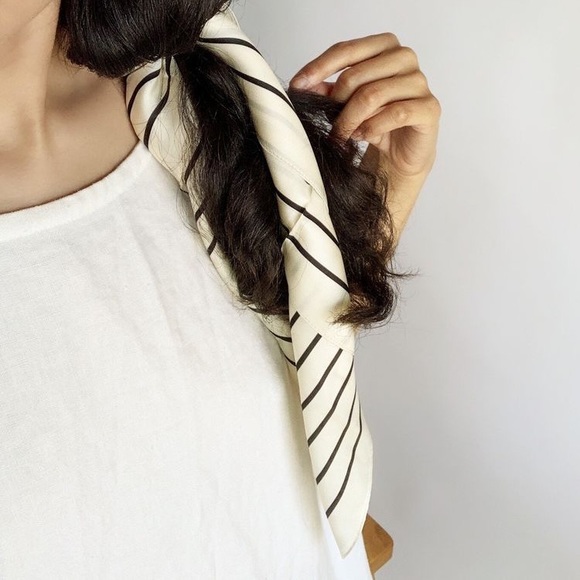 Elegant Wave rope Silk Scarf - Picture 8 of 9